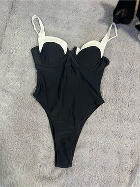 Modern Backless One-Piece Swimsuit